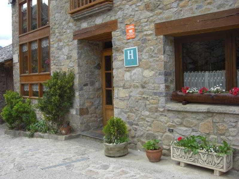 Hotel Lo Paller Valencia D'Aneu Экстерьер фото