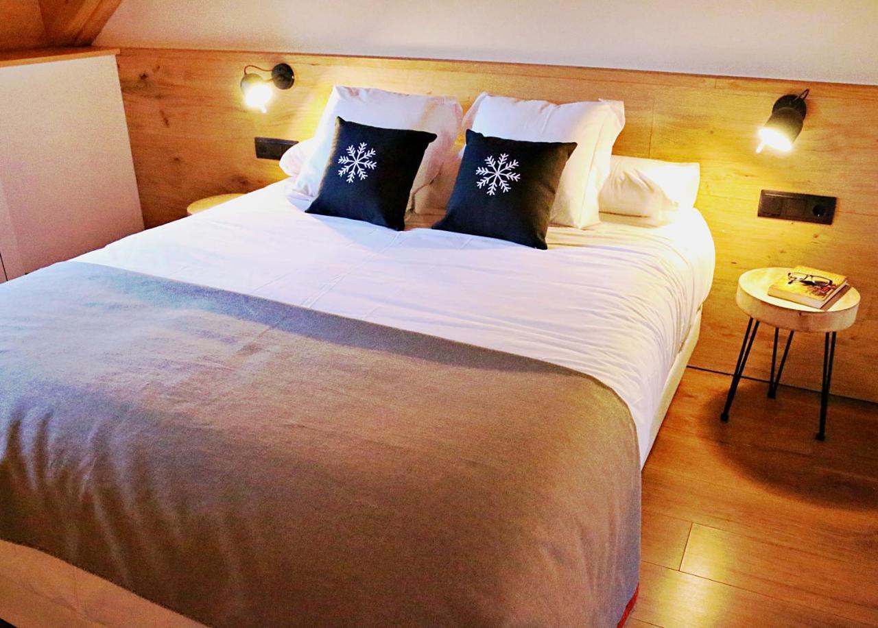 Hotel Lo Paller Valencia D'Aneu Экстерьер фото