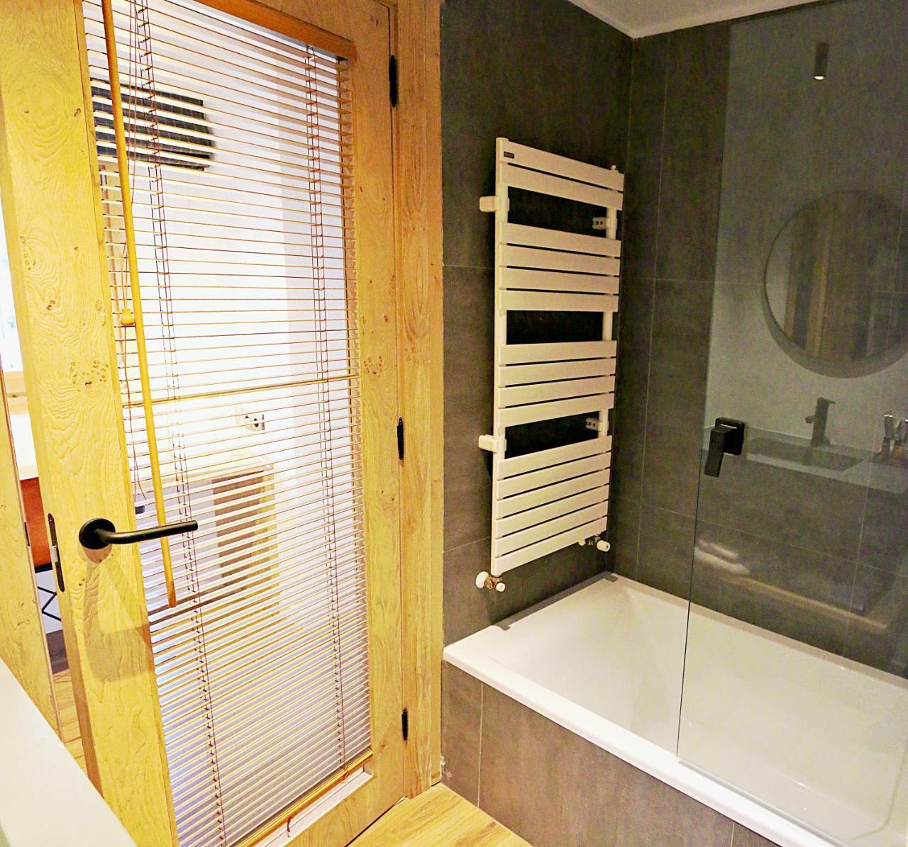 Hotel Lo Paller Valencia D'Aneu Экстерьер фото